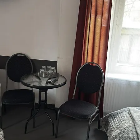 Oda ve Kahvaltı Antonina Pensjonprzykortach Of Katynia 2a Zdroj *